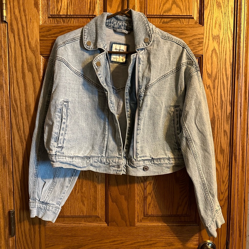 Abercrombie and Fitch Cropped Jean Jacket